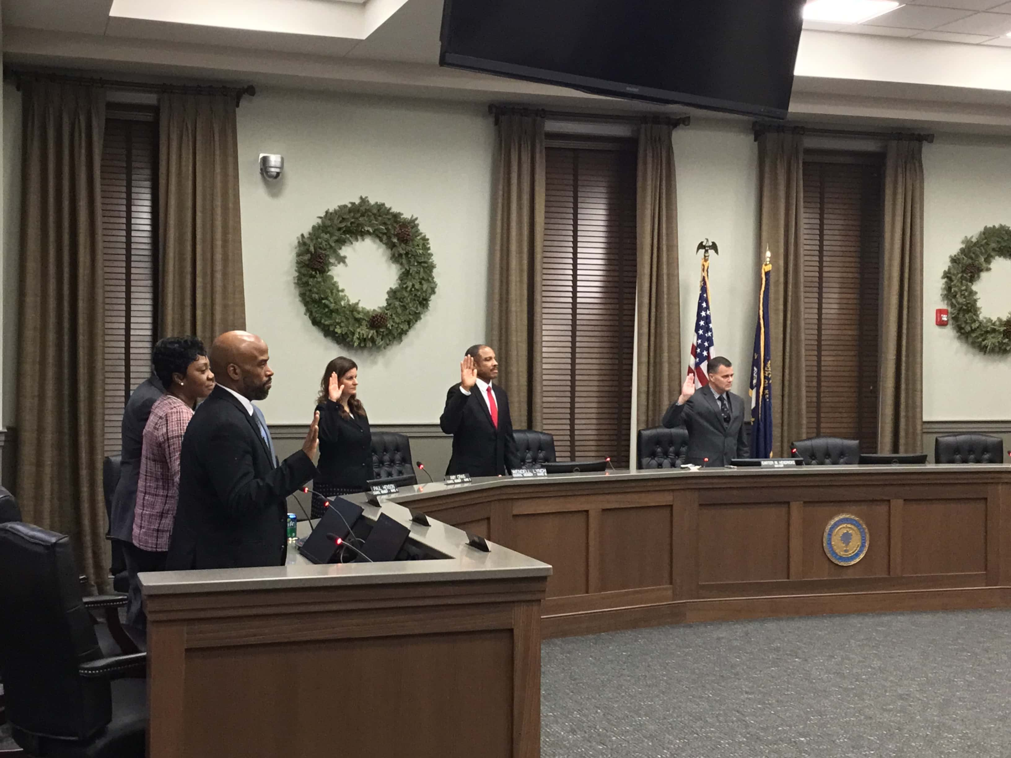 Hopkinsville Mayor And City Council Members Sworn In | WKDZ Radio