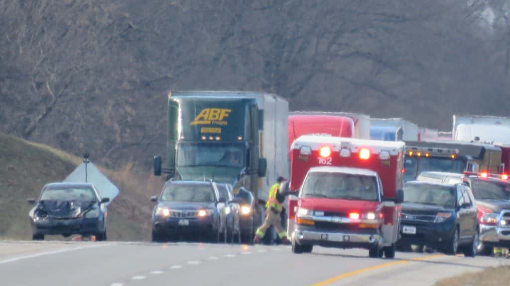 2 Injured In Oak Grove Wreck WKDZ Radio