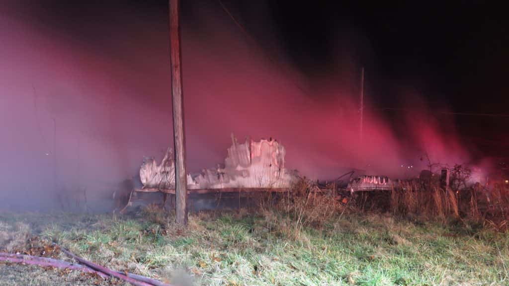 VIDEO Oak Grove Mobile Home Destroyed In Fire WKDZ Radio