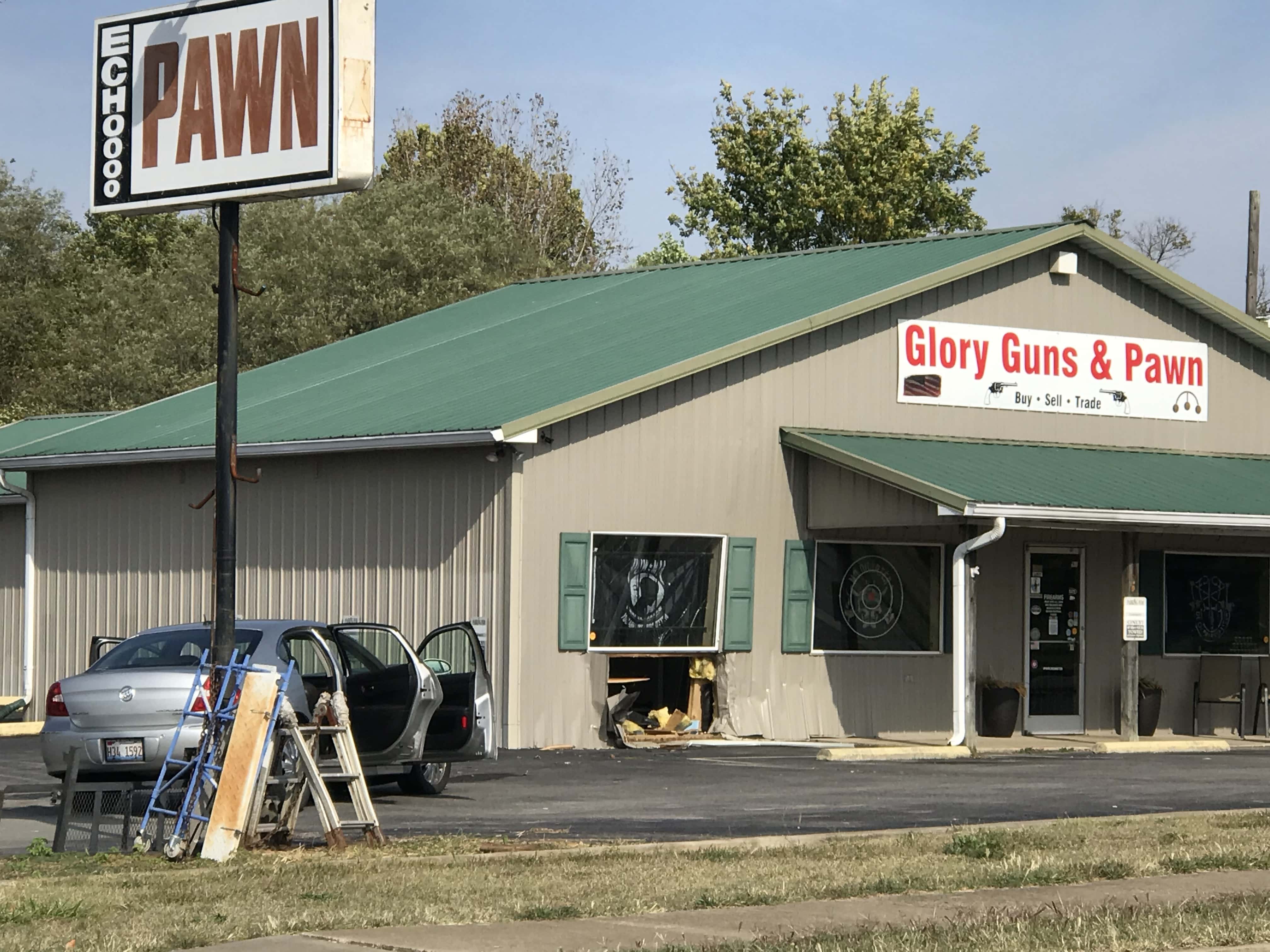 Burglars Crash Car Into Hopkinsville Gun And Pawn Shop WHVOFM