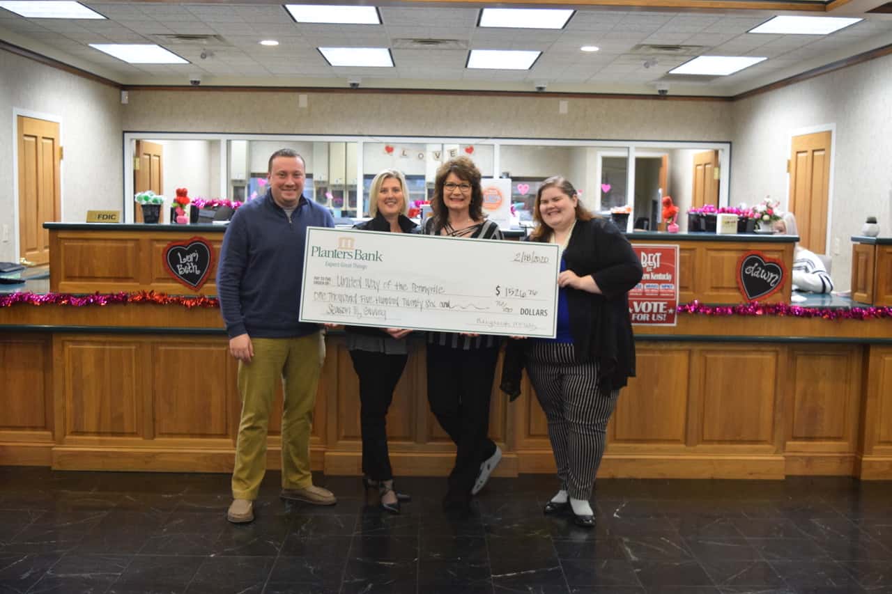 Planters Bank Presents Area Season Of Giving Donations WHVOFM