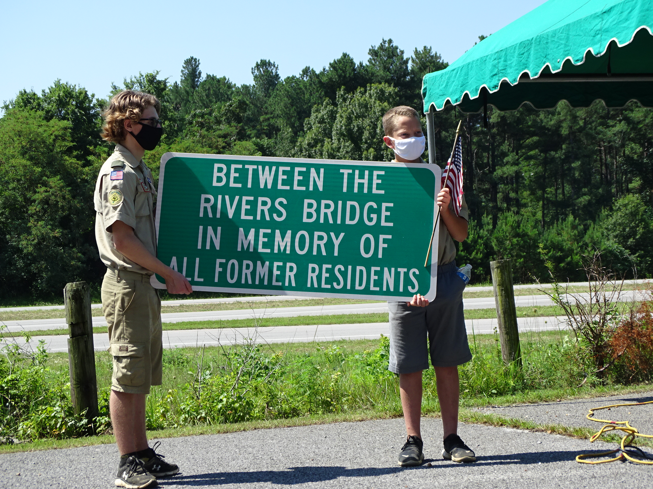 Former Between the Rivers Residents Honored With Sign Dedication WKDZ