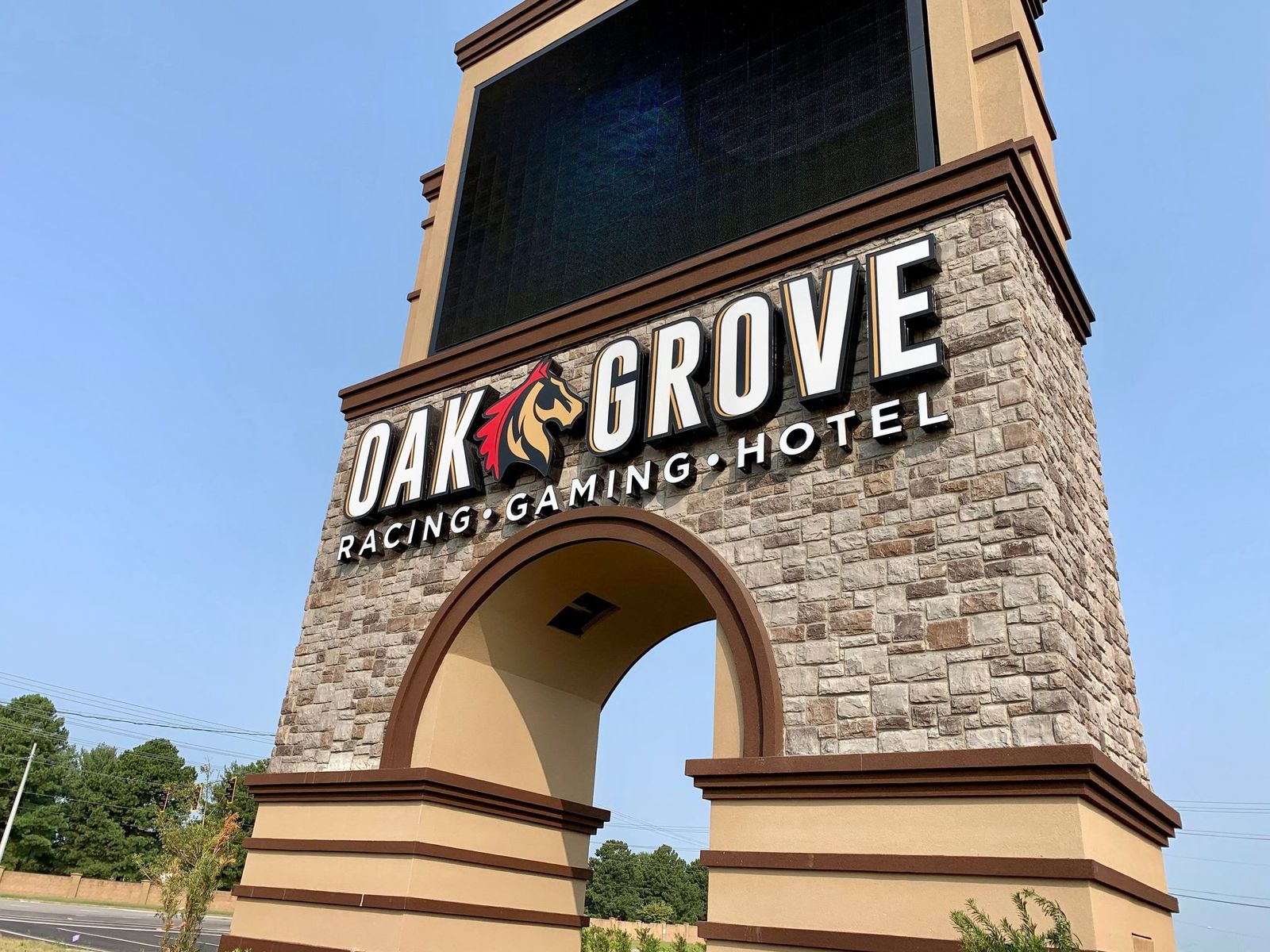 hotels near oak grove casino