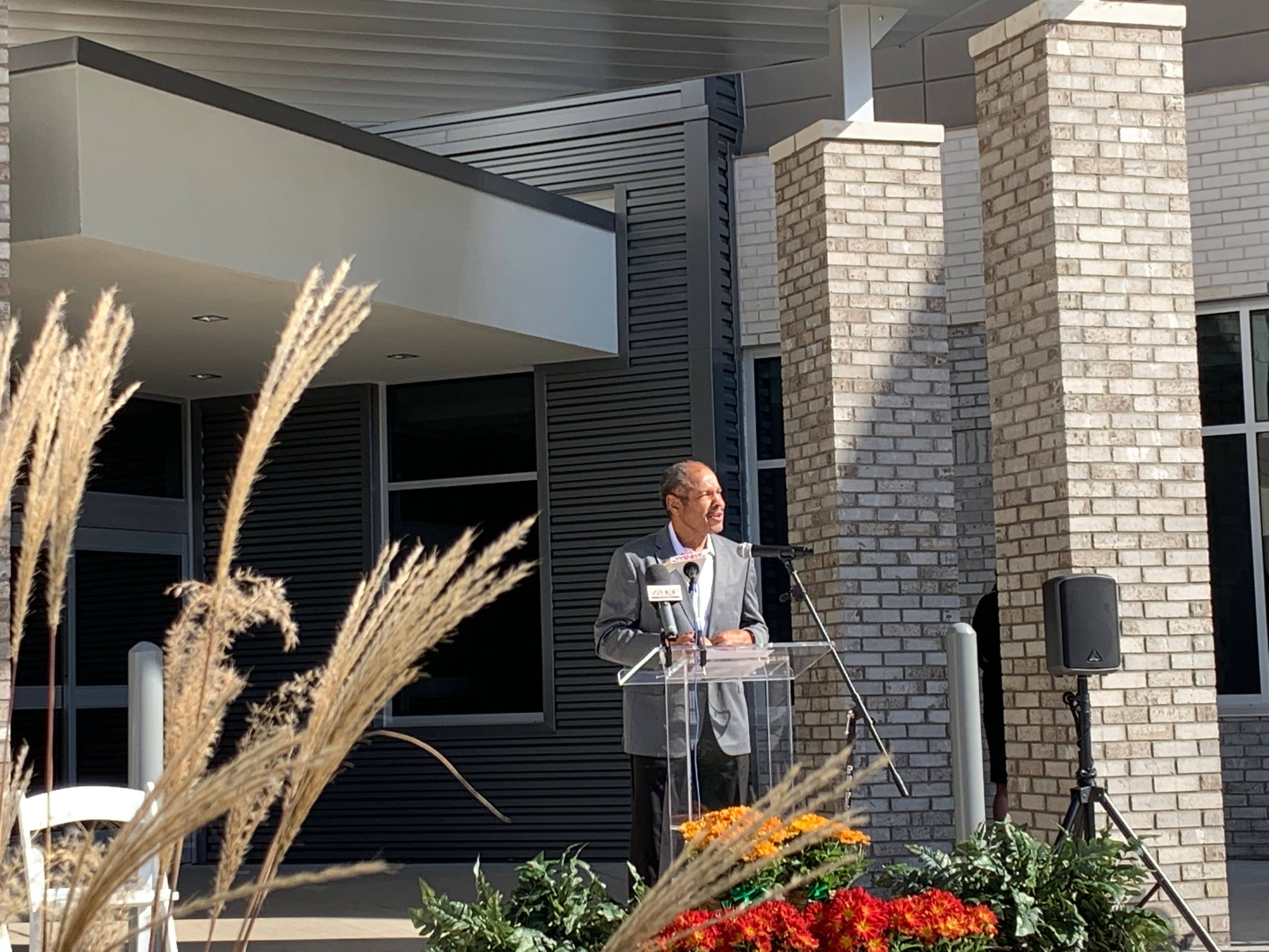 Ribbon Cut at Jennie StuartVanderbilt Clinic WKDZ Radio