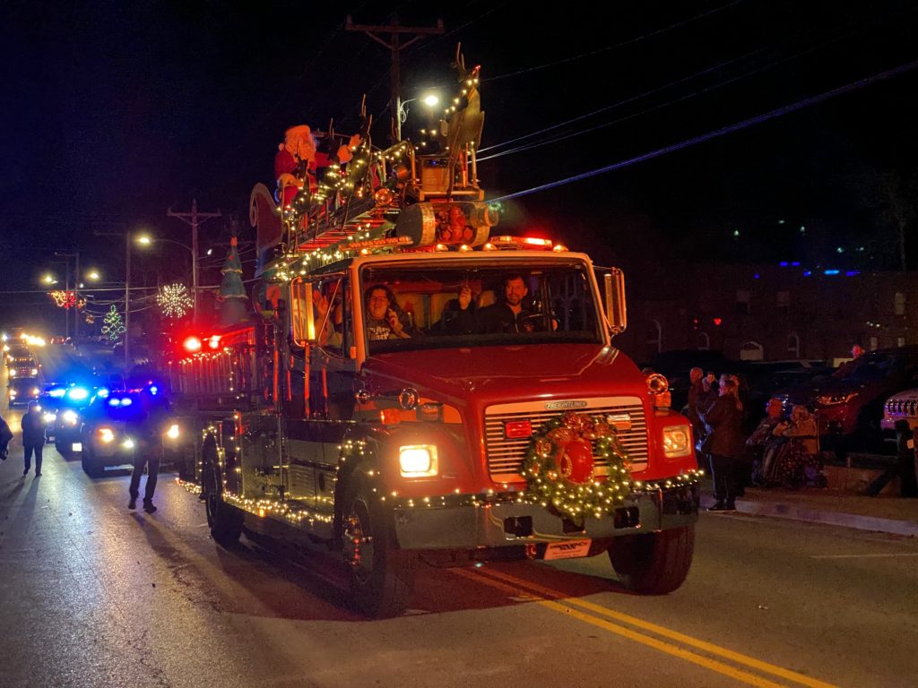 PHOTOS – 2021 Cadiz Trigg County Christmas Parade | WKDZ Radio