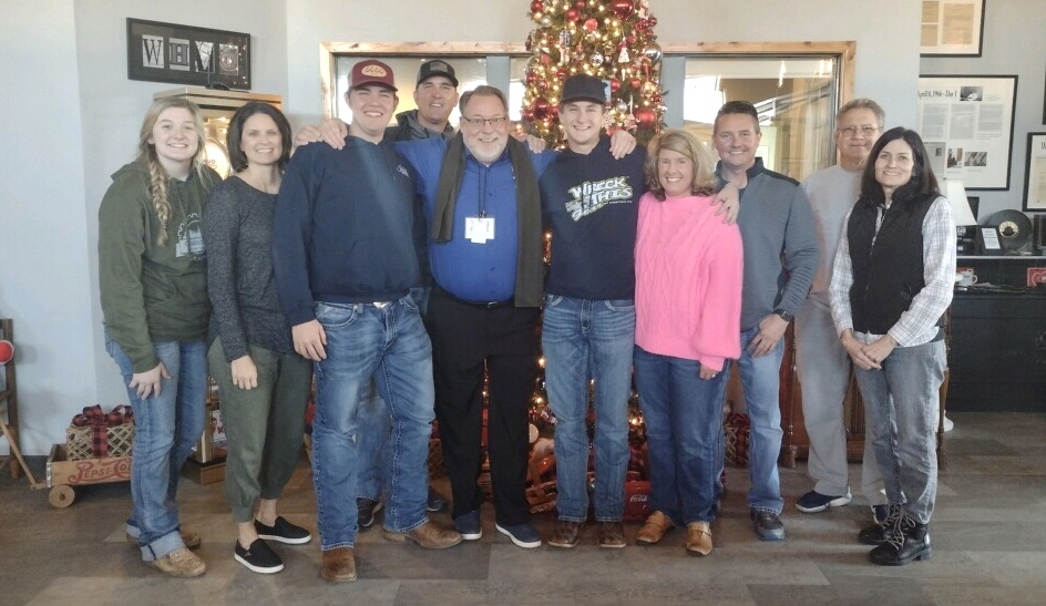 Back To Back Delivers Christmas To Families - Vimarsana News