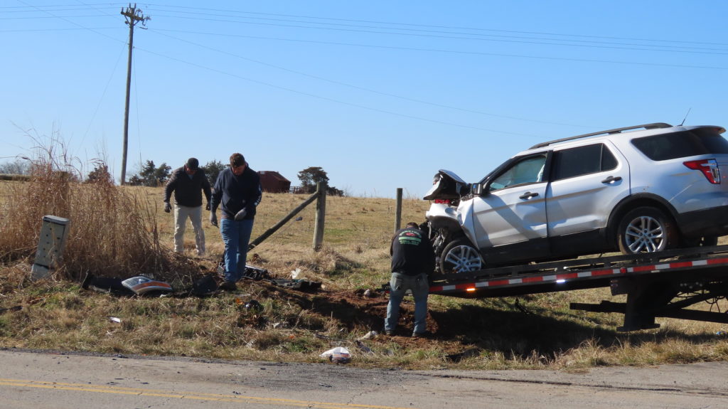 Two Injured In Cerulean Road Wreck - Vimarsana News