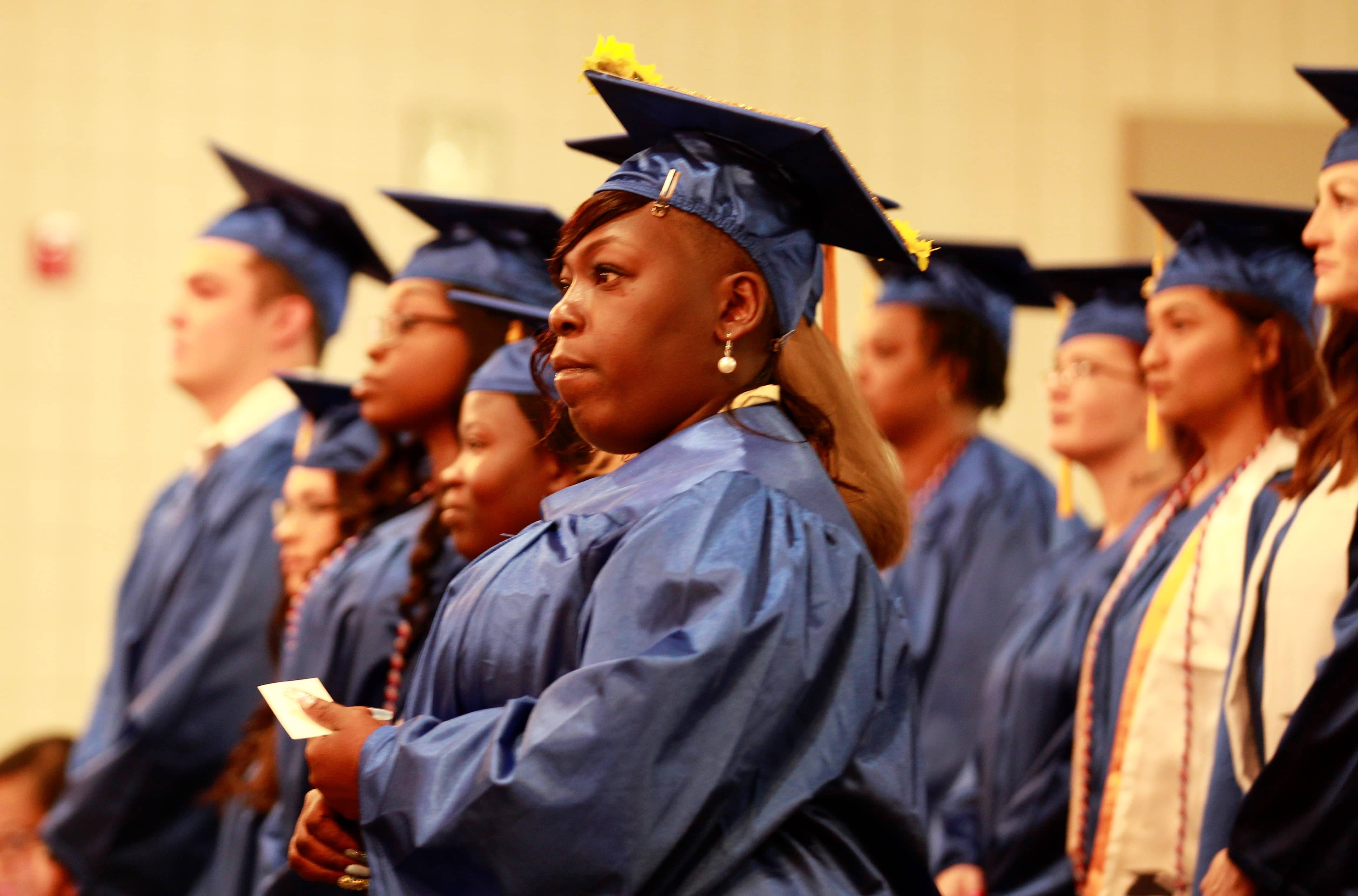 Hopkinsville Community College Graduates 321 Students In Spring Class