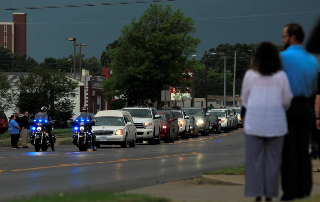 Calloway County Deputy Chief Cash Remembered In Moving Eulogy - Vimarsana News