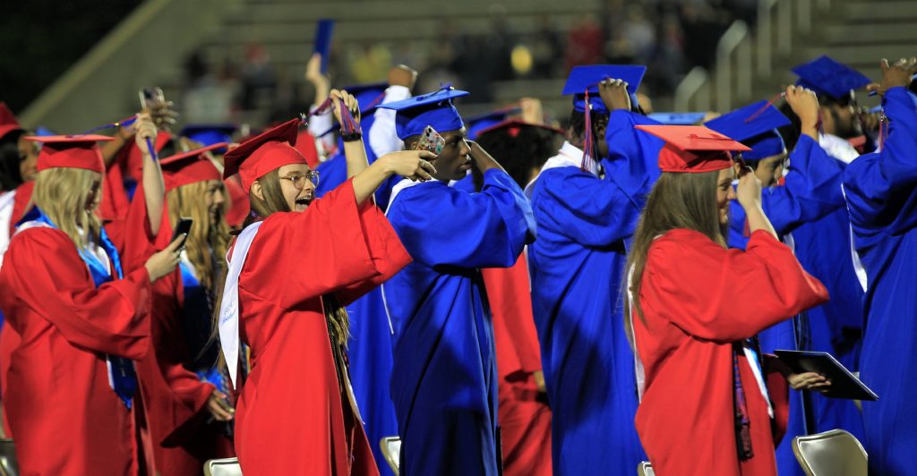 Christian County Class Of 2022 Honored At Packed Stadium Of Champions - Vimarsana News