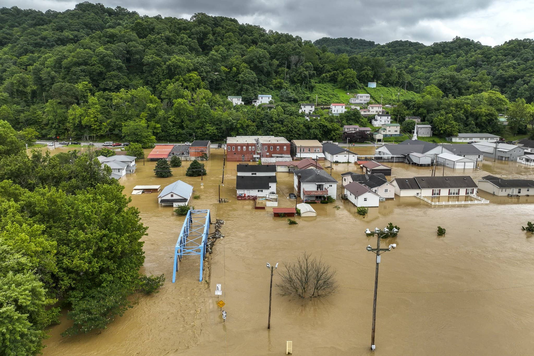 Team Eastern Kentucky Flood Relief Fund To Open Thursday Afternoon 