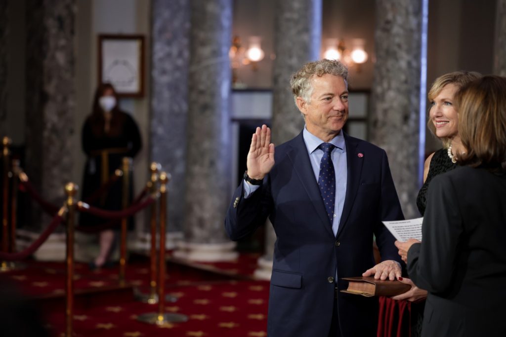 INTERVIEW: Rand Paul Joins The News Edge To Talk Current Issues - Vimarsana News