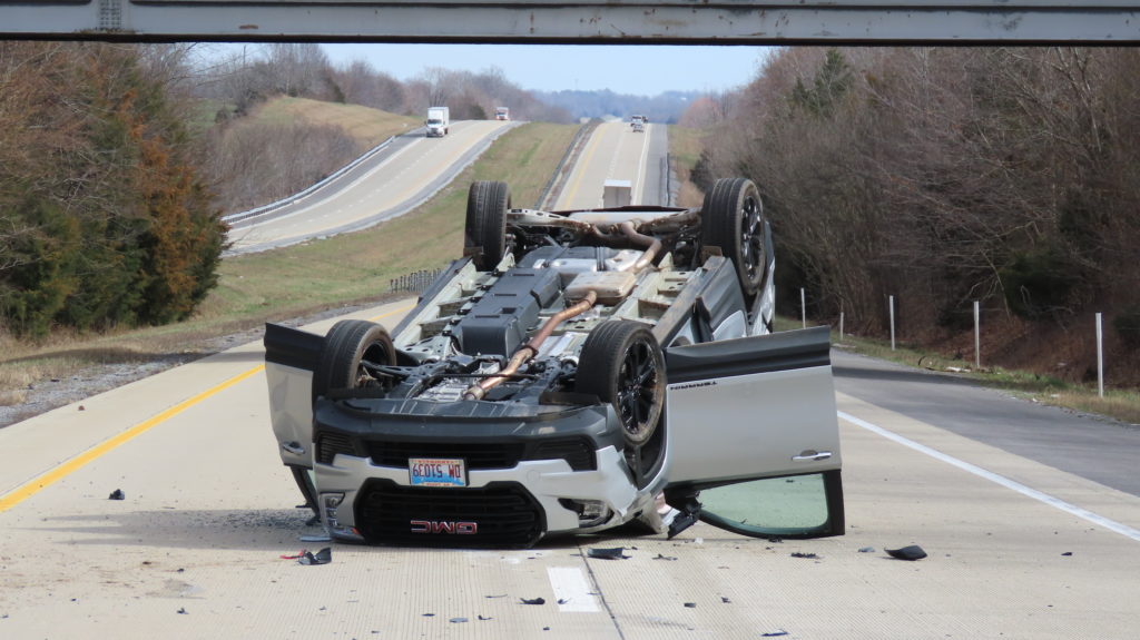 Illinois Woman Injured In Trigg County I-24 Rollover Crash - Vimarsana News
