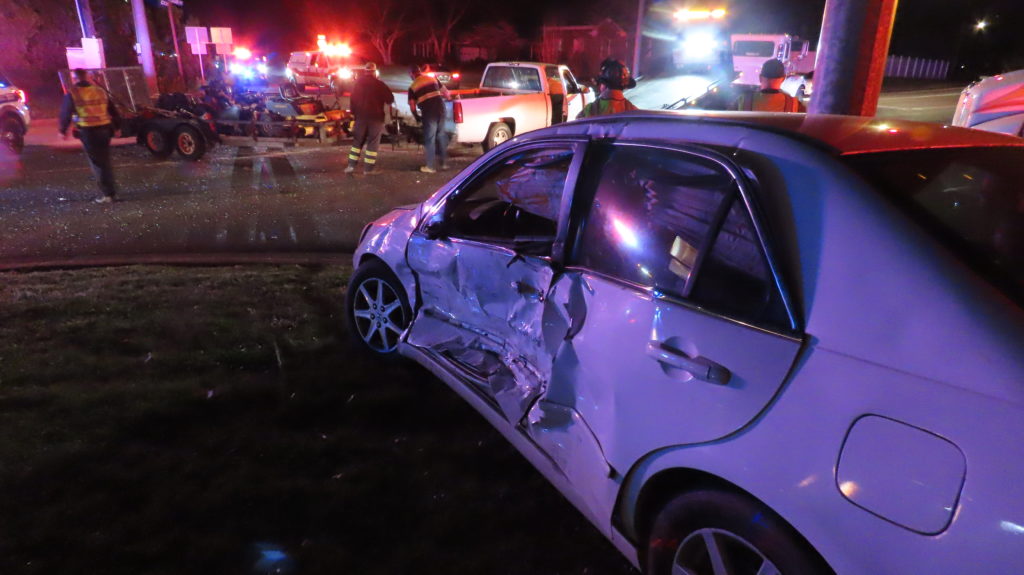 Two Injured In Country Club Lane Crash - Vimarsana News