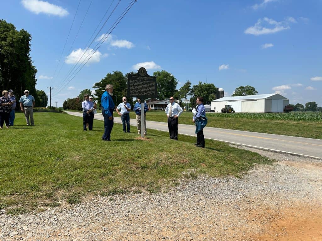 Todd County, Kentucky Historical Society Gather For Amish Marker - Vimarsana News