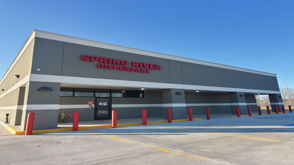 spring-river-disp