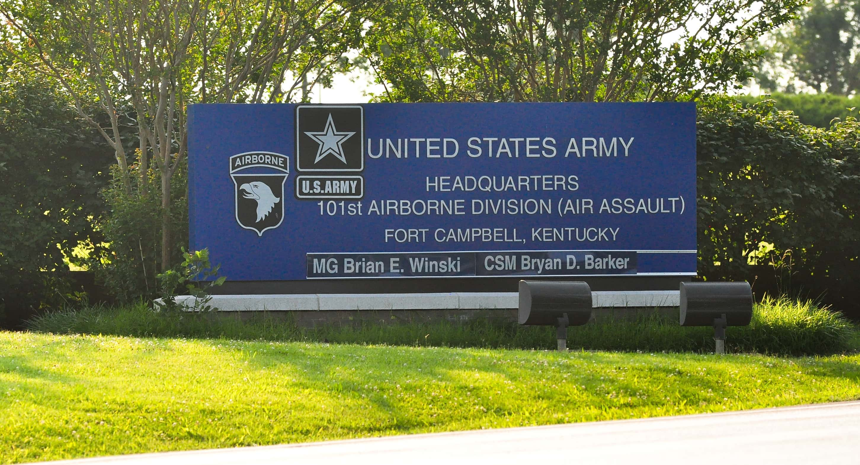 Fort-Campbell-HQ-Sign.jpg | WHVO-FM