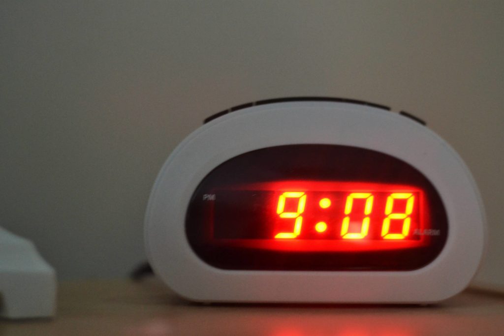 Don't Forget: Daylight Saving Time Ends Sunday Morning - Vimarsana News