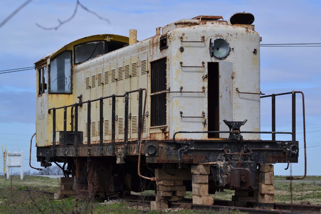 Cadiz Locomotive Bound For Christian County Collector - Vimarsana News