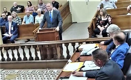 Westerfield, Hunt Weigh In On Christian County Solar Farm Ordinance - Vimarsana News
