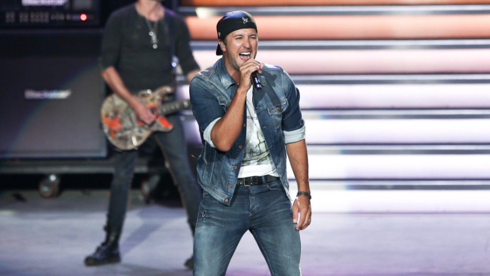 Luke Combs, Chris Janson, Jake Owen Join Luke Bryan's 2019 "Crash My