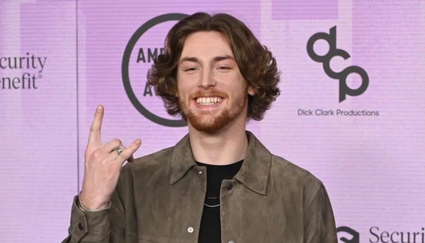 Bailey Zimmerman at the 2022 American Music Awards at the Microsoft Theatre.LOS ANGELES^ CA. November 20^ 2022