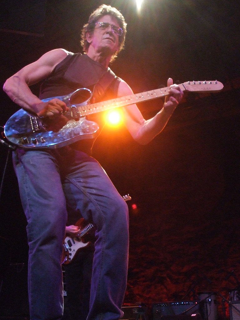 Lou Reed playing guitar from 2008