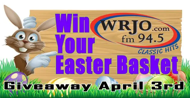 easter-bunny-pointing-at-sign