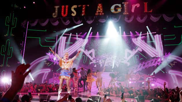 m_gwenstefani_062918-3