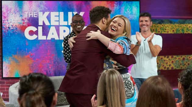 m_kellyclarksonshowstill_091819