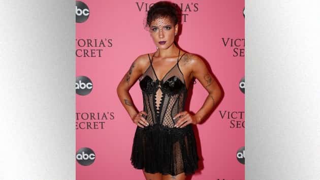 m_halseyvictoriassecret1_010719-4