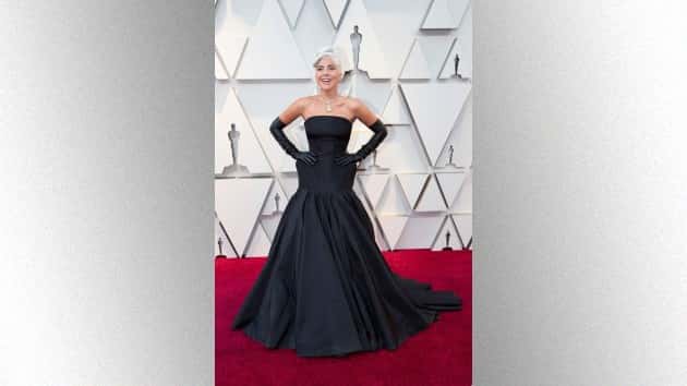 m_ladygagaoscarsredcarpet_030519-2