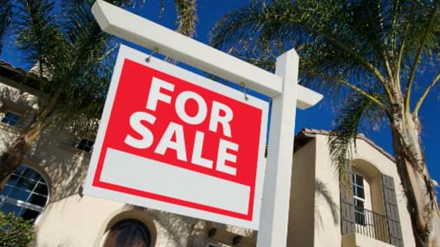 istock_mansionforsale_101119