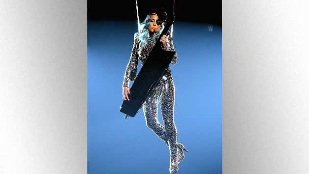 m_ladygagaenigmasuspendedintheair_010418-6