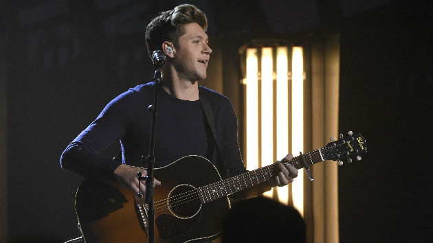 m_niallhoran_090619-3