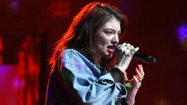 m_lorde_53117-8