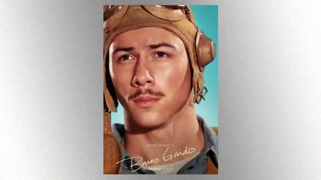 m_nickjonasinmidway_110619