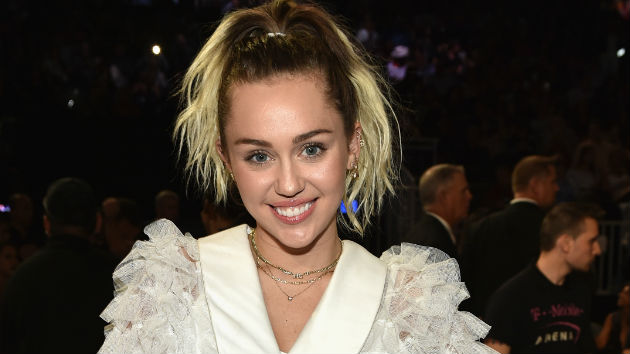 m_mileycyrus_061217-8