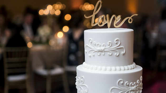 istock_weddingcake_120419