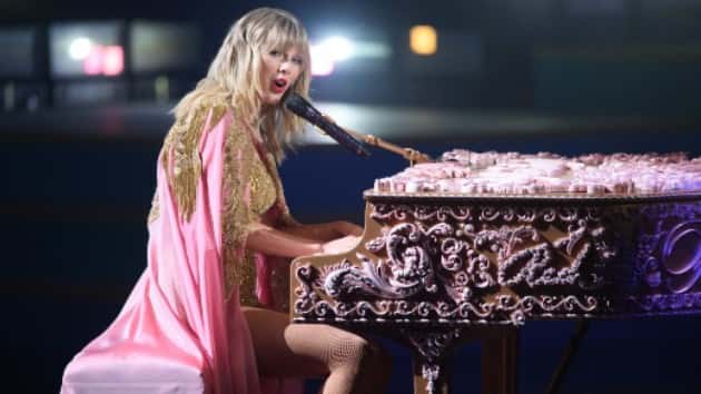 m_taylorswiftpianoama_121519