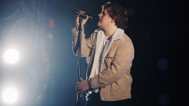 m_lewiscapaldionstage_102819-3