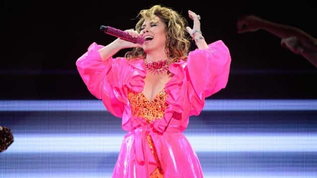 m_shaniatwainama_011020