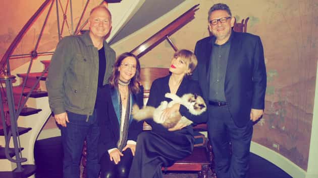 m_taylorswift_020620