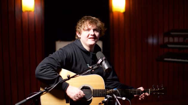 m_lewiscapaldi_031120