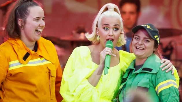 getty_katyperryatbrightbushfireshow_031120