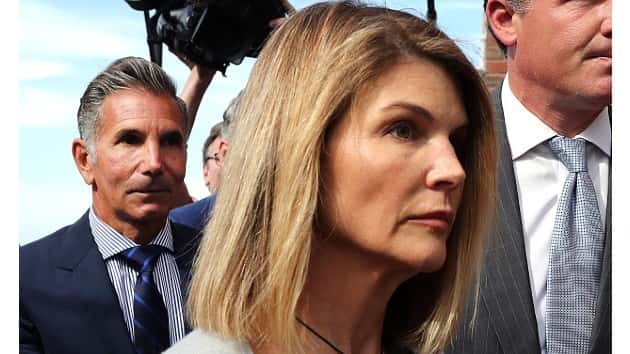 getty_lori_loughlin_03262020