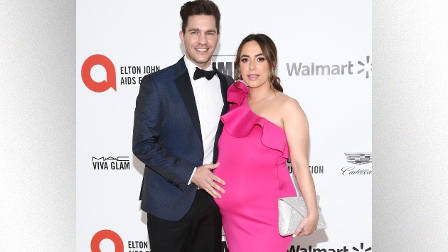 getty_andygrammerandaijiapregnant_040820