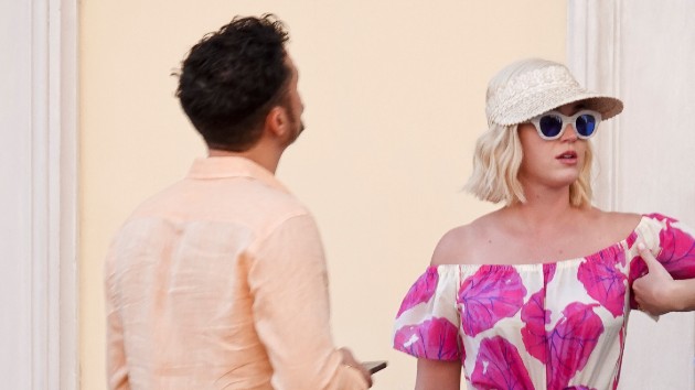 getty_katy20and20orlando20looking_071620