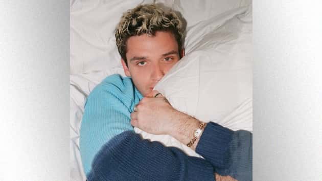 m_lauvhuggingpillow_072820