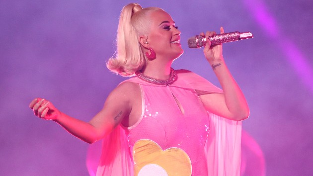getty_katyperrysingingaustralia_072820